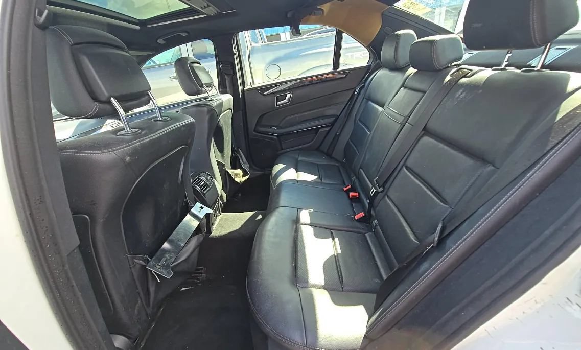 Used 2016 Mercedes-Benz E 350 Sedan w/ Premium Package image 10