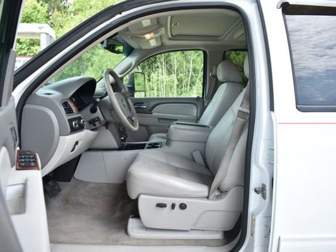Used 2013 Chevrolet Silverado 3500 LTZ w/ LTZ Plus Package AWD/4WD image 10