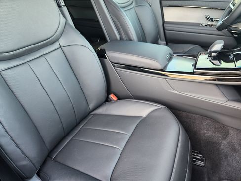 New 2026 Land Rover Range Rover Sport SE image 13