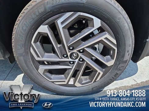 Used 2025 Hyundai Tucson Limited AWD/4WD image 27