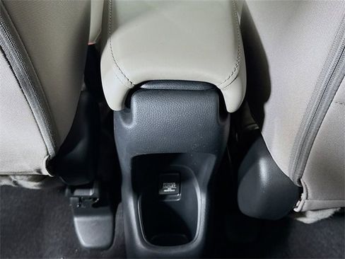 Used 2017 Honda HR-V EX image 26