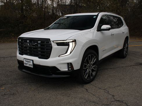 New 2026 GMC Acadia Denali Ultimate w/ LPO, All-Weather Package image 3