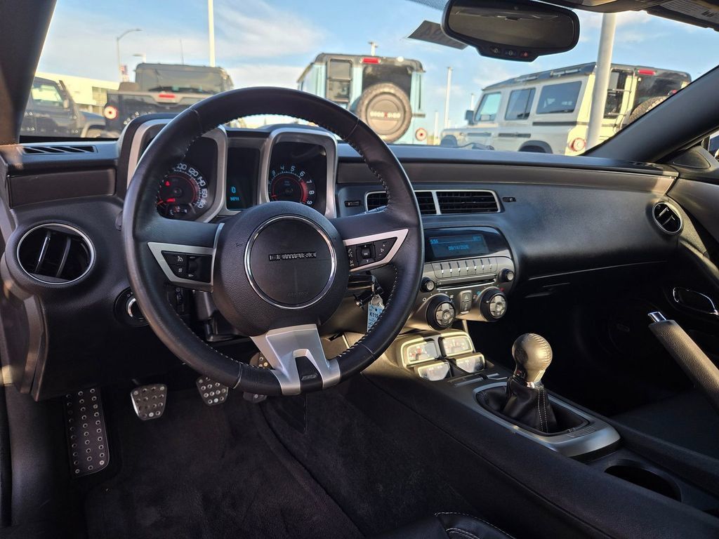 Used 2011 Chevrolet Camaro SS w/ RS Package RWD image 9