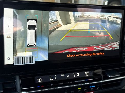 New 2026 Toyota Sienna Platinum image 23