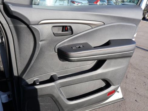 Used 2024 Honda Passport TrailSport image 11