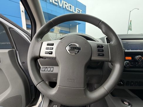 Used 2020 Nissan Frontier SV w/ Midnight Edition Floor Mats image 14