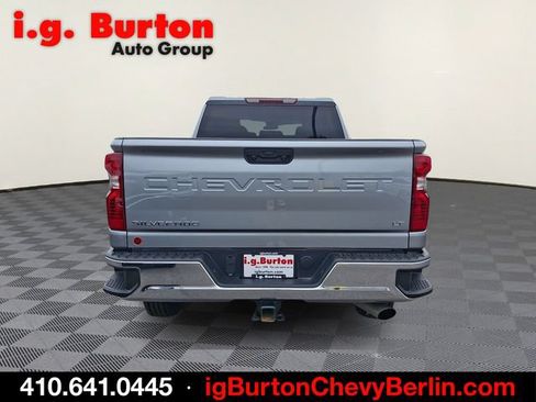 Certified 2025 Chevrolet Silverado 2500 LT w/ Convenience Package AWD/4WD image 5