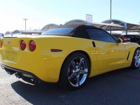 Used 2007 Chevrolet Corvette Convertible w/ Preferred Equipment Group image 3