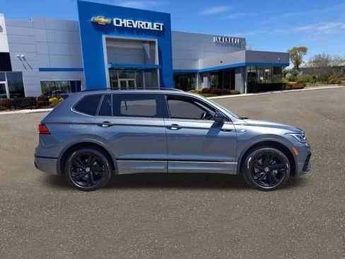 Used 2024 Volkswagen Tiguan SE R-Line AWD/4WD image 25