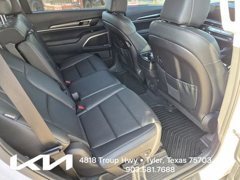 Certified 2025 Kia Telluride LX FWD image 13