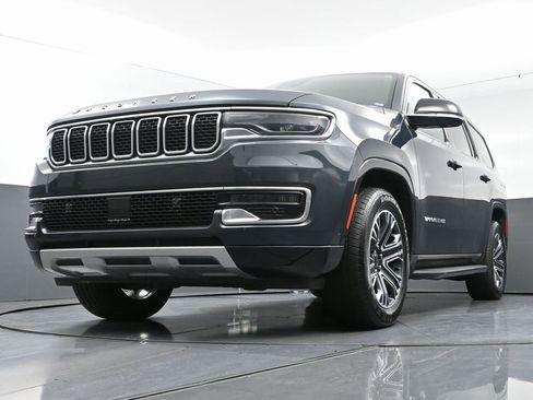 Used 2024 Jeep Wagoneer Series II w/ Flexible Seating Group image 51