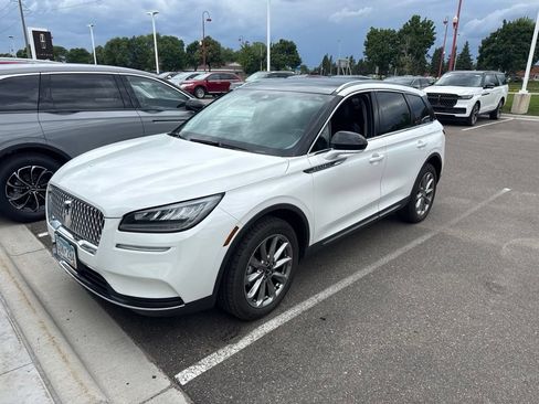 Used 2021 Lincoln Corsair AWD w/ Premium Package image 2