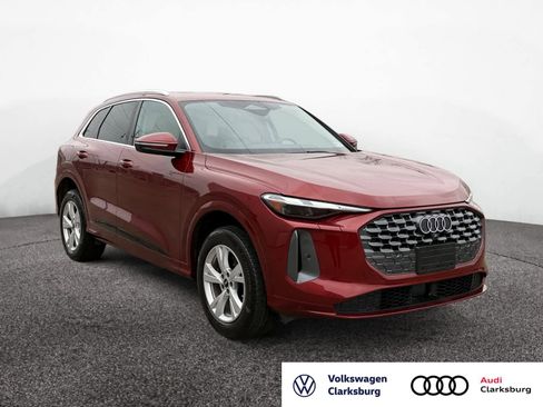 Certified 2025 Audi Q5 Premium w/ Convenience Package image 7