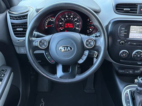 Used 2019 Kia Soul FWD image 13