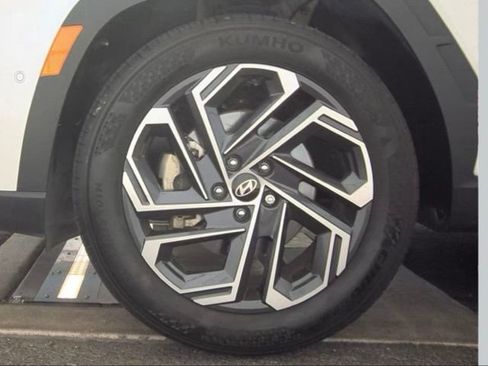Used 2025 Hyundai Tucson Limited FWD image 5