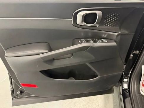 Used 2026 Kia Sorento S w/ S Panoramic Sunroof Package FWD image 11