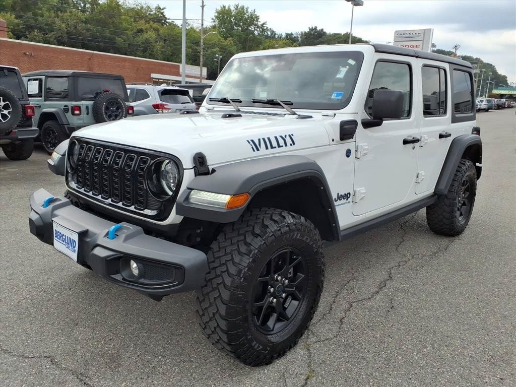 Used 2024 Jeep Wrangler Unlimited AWD/4WD image 8