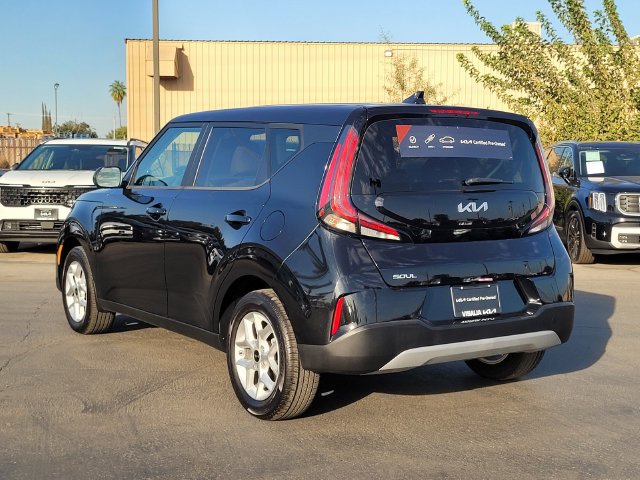 Used 2025 Kia Soul LX w/ LX Technology Package FWD image 7