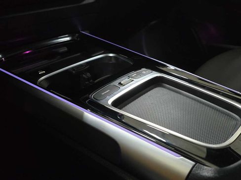 Certified 2025 Mercedes-Benz GLB 250 4MATIC image 31