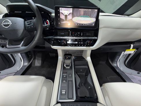 New 2026 Nissan Pathfinder SL image 20