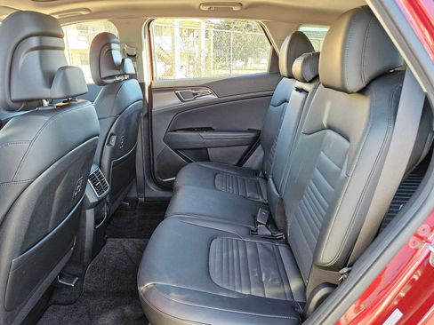 Certified 2023 Kia Sportage SX image 19