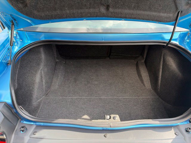 Used 2015 Dodge Challenger R/T RWD image 28