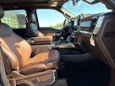 Used 2025 Ford F150 King Ranch AWD/4WD image 13