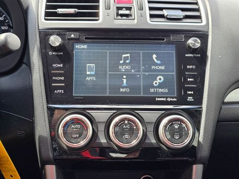 Used 2017 Subaru Forester 2.5i Premium image 16