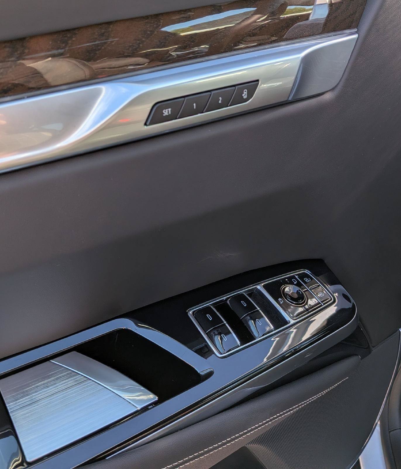 New 2026 Cadillac Escalade Platinum Sport w/ LPO, ONYX Package AWD/4WD image 13