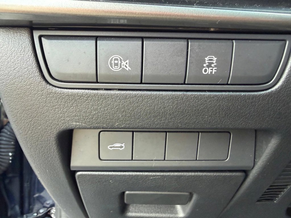 Used 2024 MAZDA MAZDA3 s FWD image 28