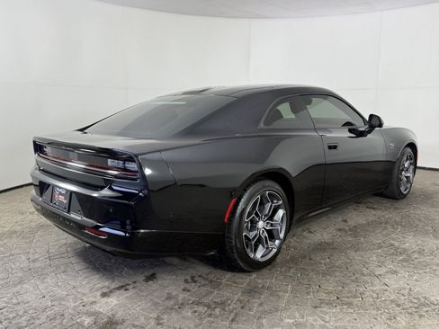 Used 2025 Dodge Charger Daytona R/T w/ Plus Group AWD/4WD image 9