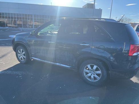 Used 2013 Kia Sorento LX w/ Convenience Pkg image 11