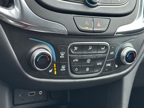 Used 2024 Chevrolet Equinox LT image 20