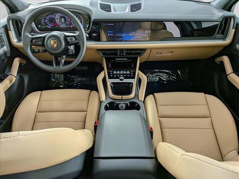 New 2026 Porsche Cayenne image 21