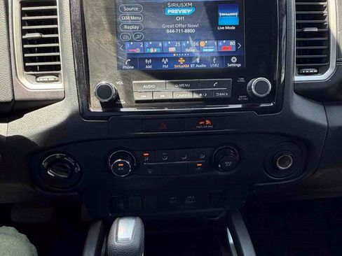 Used 2022 Nissan Frontier SV AWD/4WD image 11