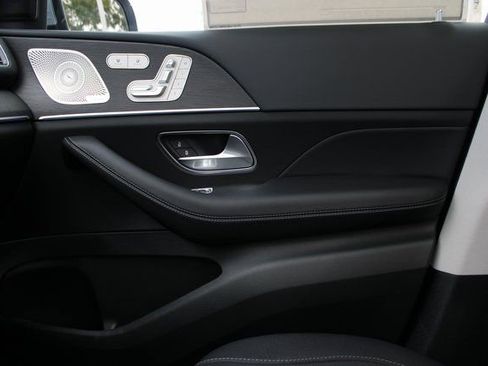 New 2026 Mercedes-Benz GLS 450 4MATIC image 33