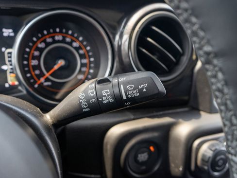 Used 2022 Jeep Wrangler Unlimited Sport AWD/4WD image 27