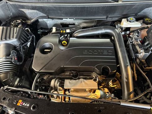 Certified 2025 Chevrolet Equinox ACTIV w/ Safety and Technology Package image 47