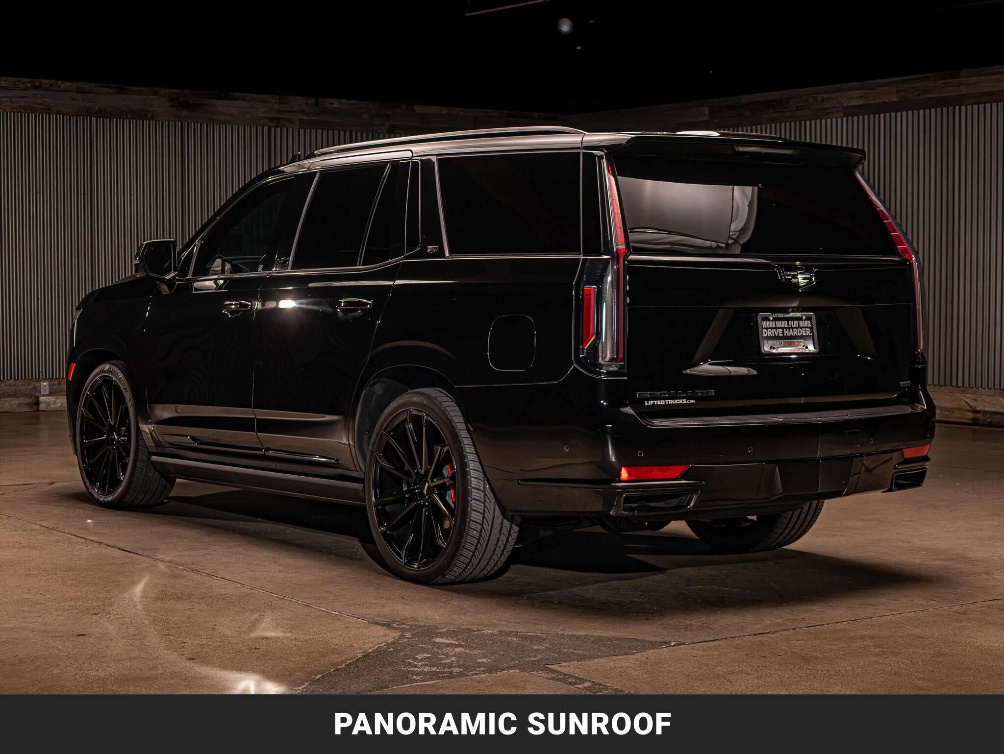 Used 2022 Cadillac Escalade Sport Platinum w/ LPO, ONYX Package AWD/4WD image 6