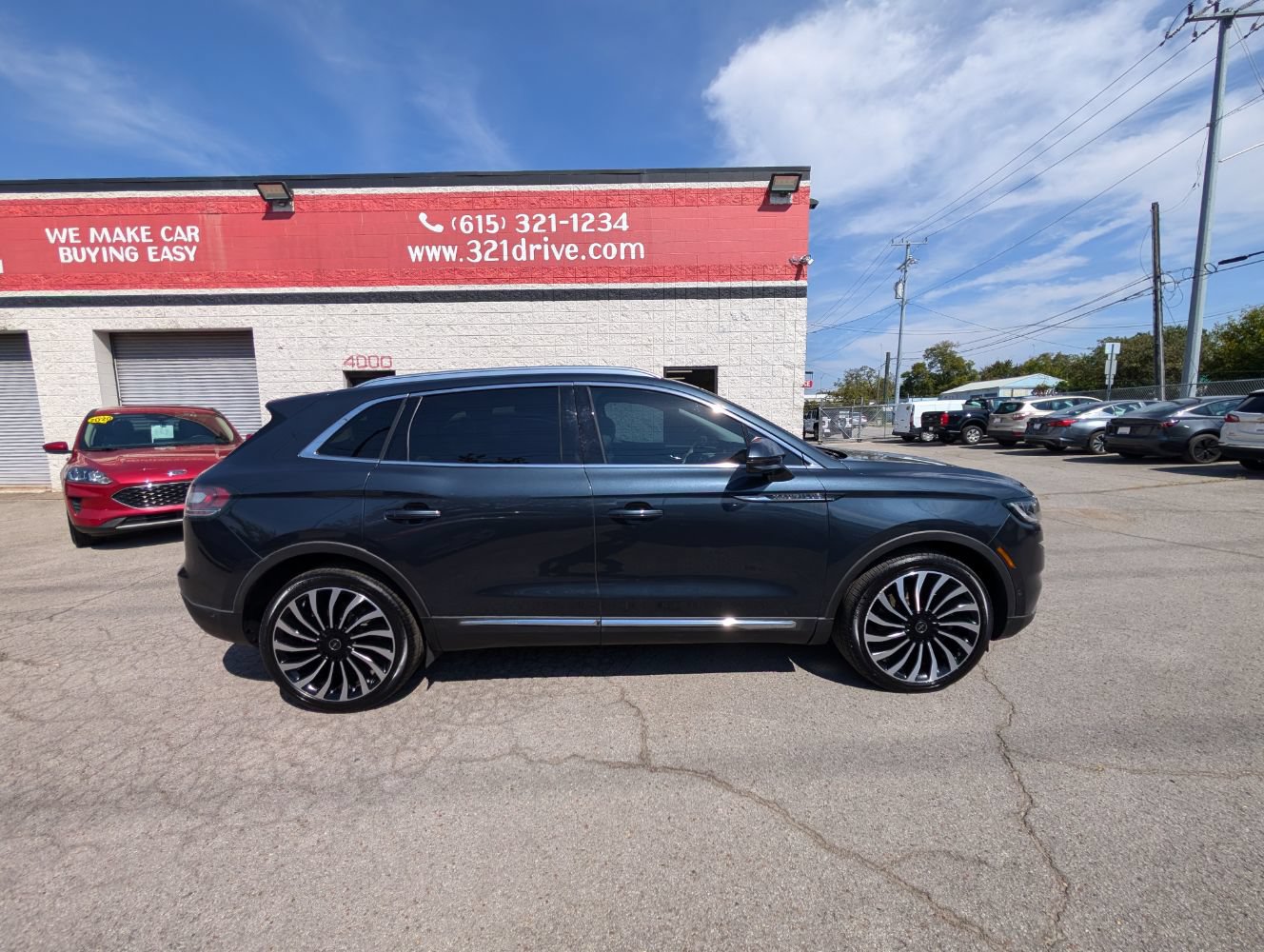 Used 2021 Lincoln Nautilus Black Label w/ Class II Trailer Tow Package AWD/4WD image 5