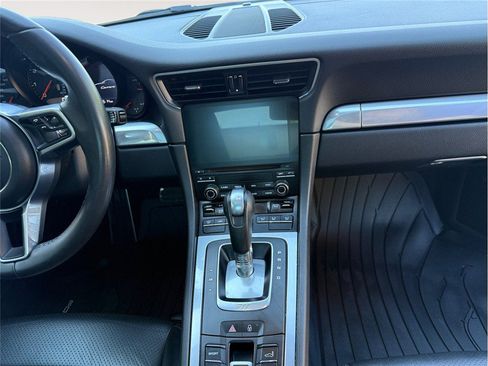 Used 2017 Porsche 911 Carrera RWD image 11