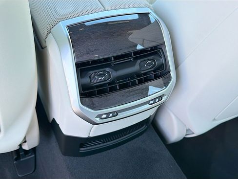 New 2026 BMW 760i xDrive image 20