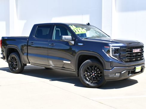 Used 2026 GMC Sierra 1500 Elevation AWD/4WD image 2