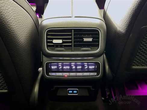 Used 2024 Mercedes-Benz GLS 580 4MATIC w/ Night Package image 31
