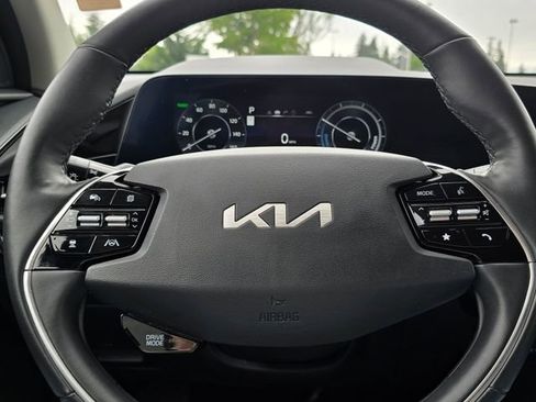 Certified 2023 Kia Niro Wind w/ Wind Preserve Package FWD image 26