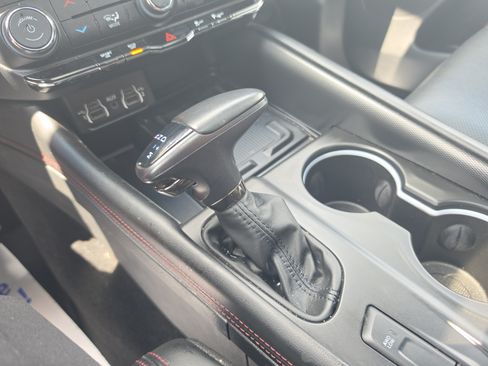 Used 2022 Dodge Durango R/T w/ Blacktop Package AWD/4WD image 26