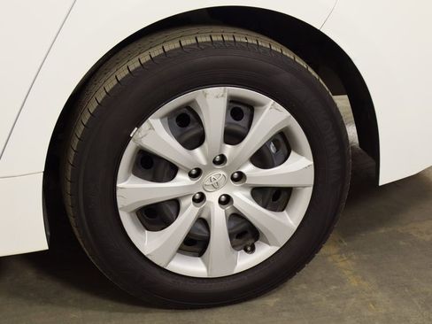 Used 2023 Toyota Corolla LE image 35