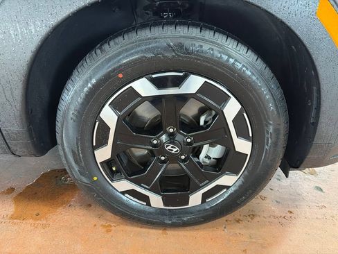 Certified 2025 Hyundai Santa Fe SEL AWD/4WD image 11