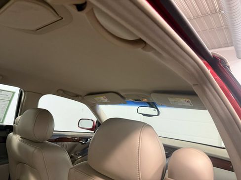 Used 2005 Cadillac De Ville DHS w/ Equipment Group FWD image 17
