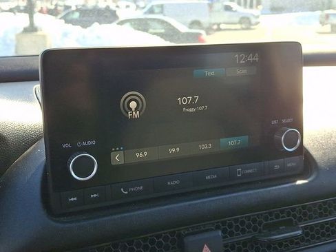 Used 2023 Honda HR-V LX image 3